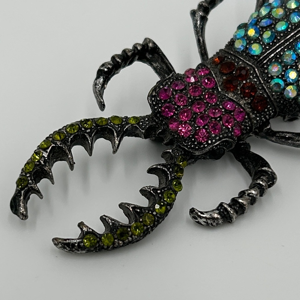 Vibrant Rhinestone Insect Brooch - Picture 2 of 10
